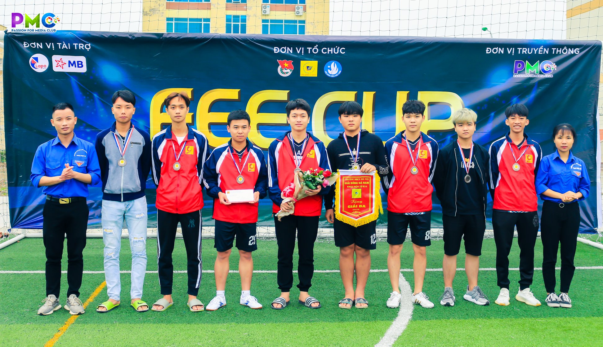 Chung kết giải bóng đá nam sinh viên khoa Điện tử cơ sở Hà Nam lần thứ V