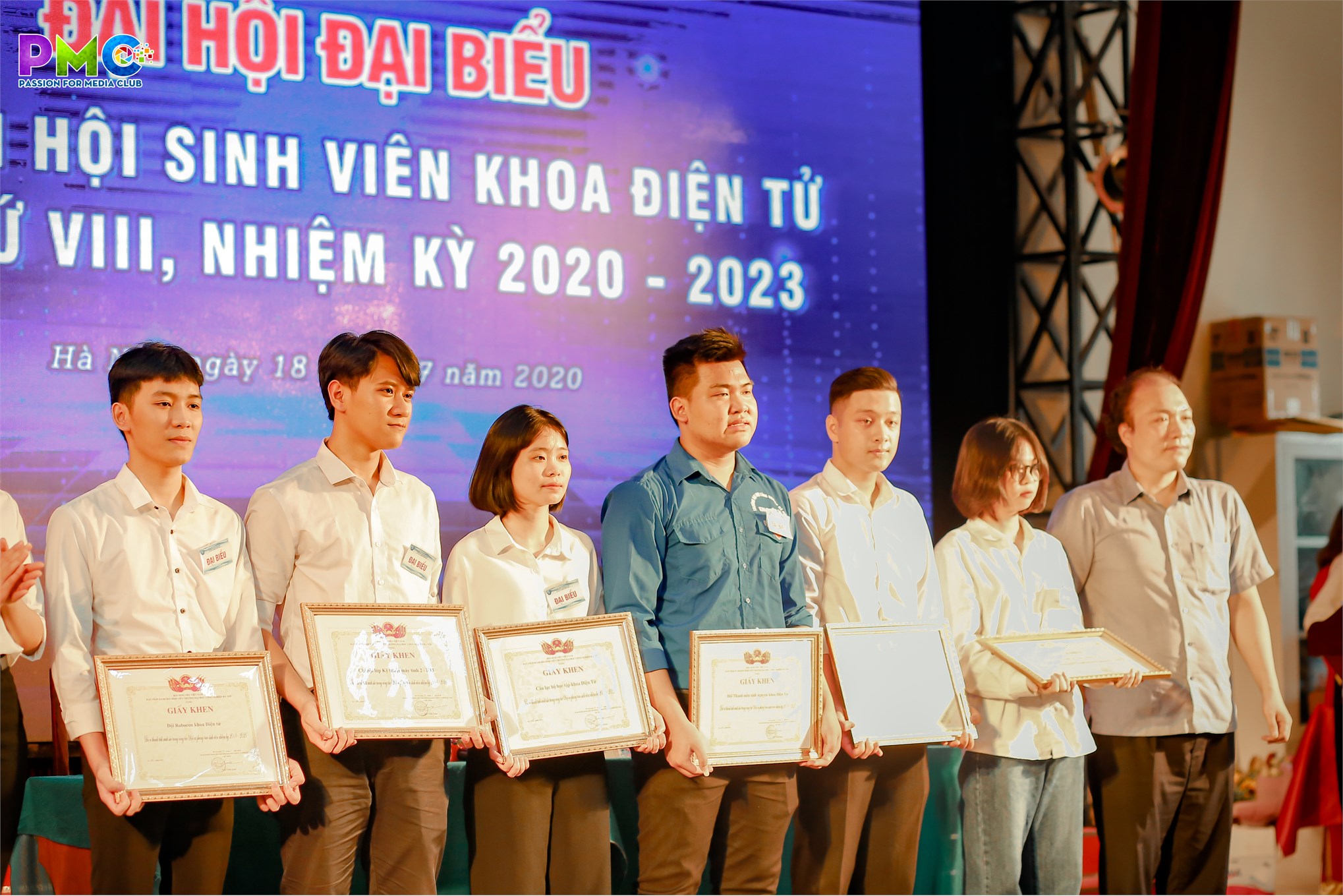 Đại hội đại biểu liên chi hội sinh viên khoa Điện tử lần thứ VIII nhiệm kỳ 2020 - 2023 diễn ra thành công tốt đẹp