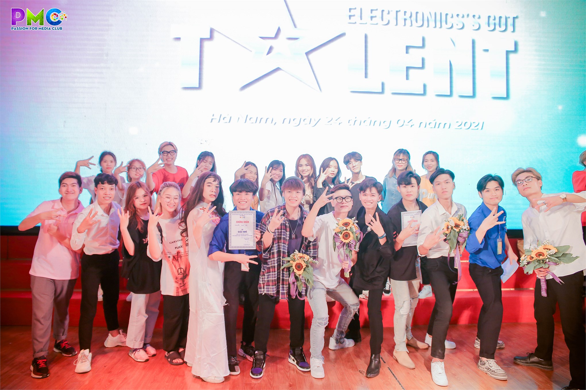 Vòng chung kết cuộc thi `Tìm kiếm tài năng khoa Điện tử 2021 - Electronic's Got Talent`