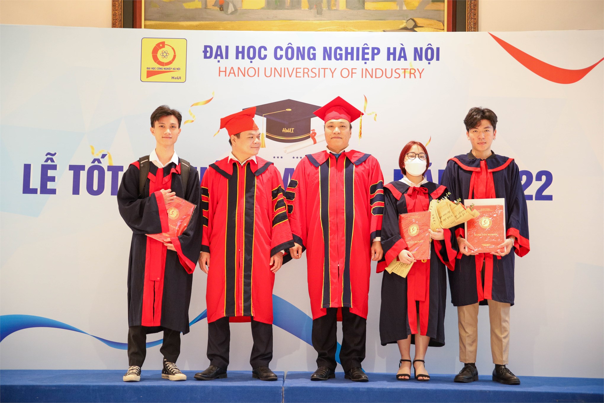 Lế Bế giảng và trao bằng tốt nghiệp đại học năm 2022
