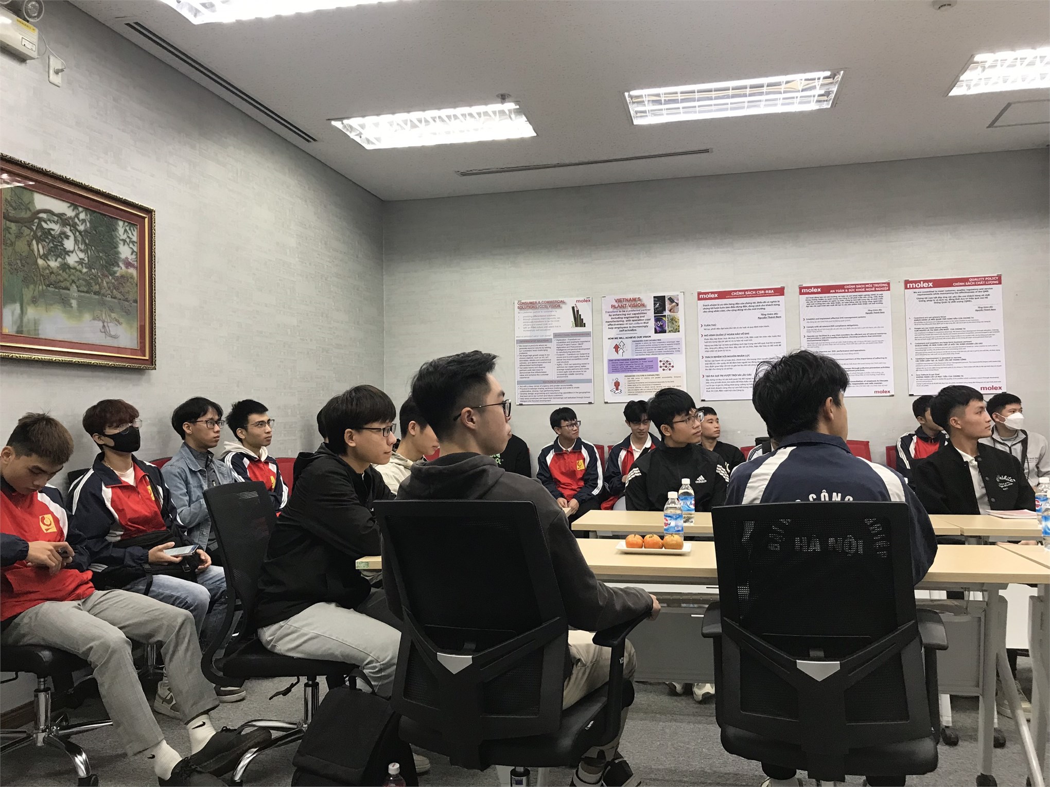 Sinh viên khoa Điện và Điện tử tham quan, tìm hiểu công ty Molex Việt Nam