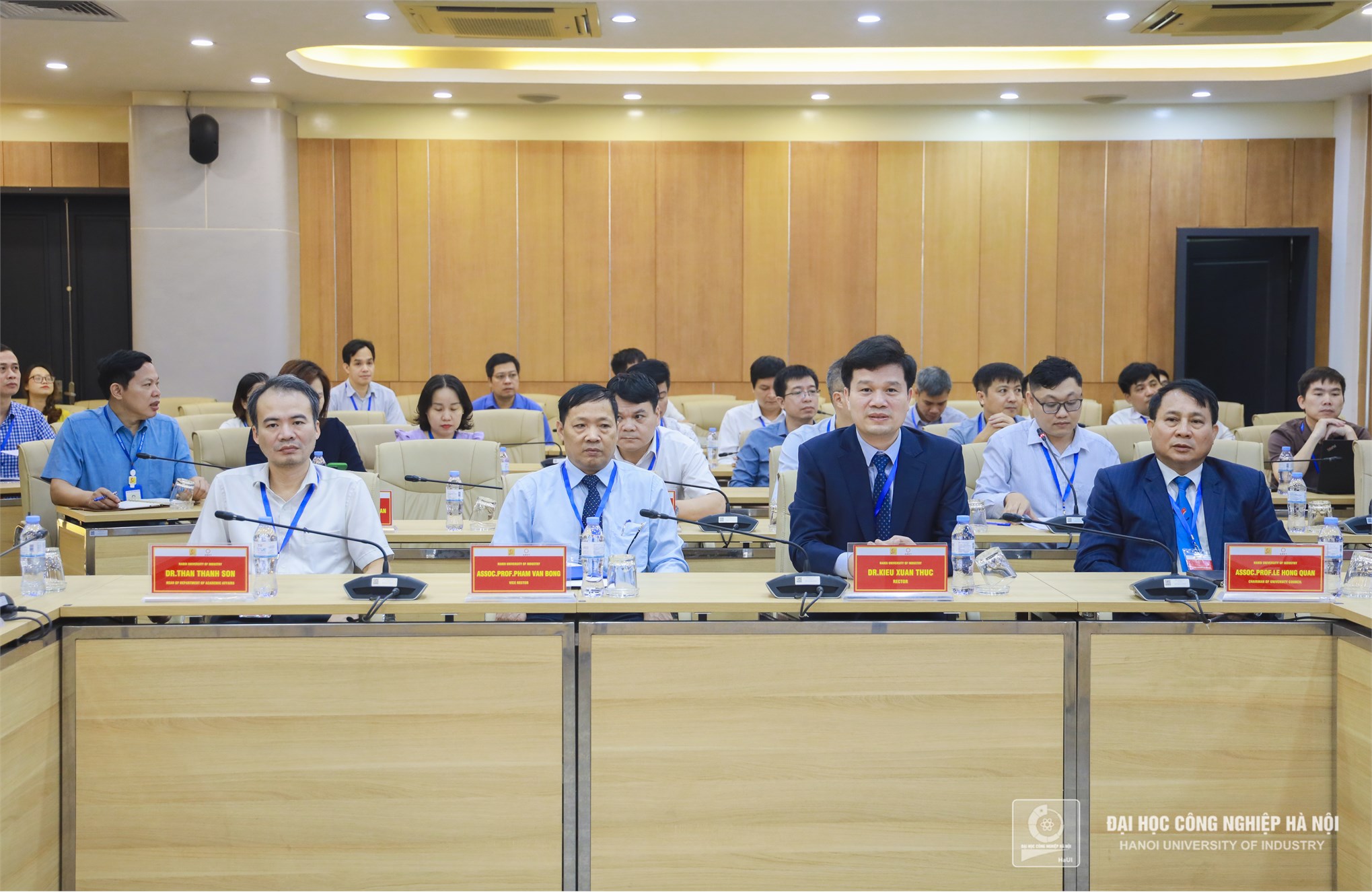 Bế mạc phiên đánh giá chính thức chương trình đào tạo theo chuẩn kiểm định ABET tại trường Đại học Công nghiệp Hà Nội mở ra cơ hội cho sinh viên tốt nghiệp tham gia vào thị trường nhân lực toàn cầu.