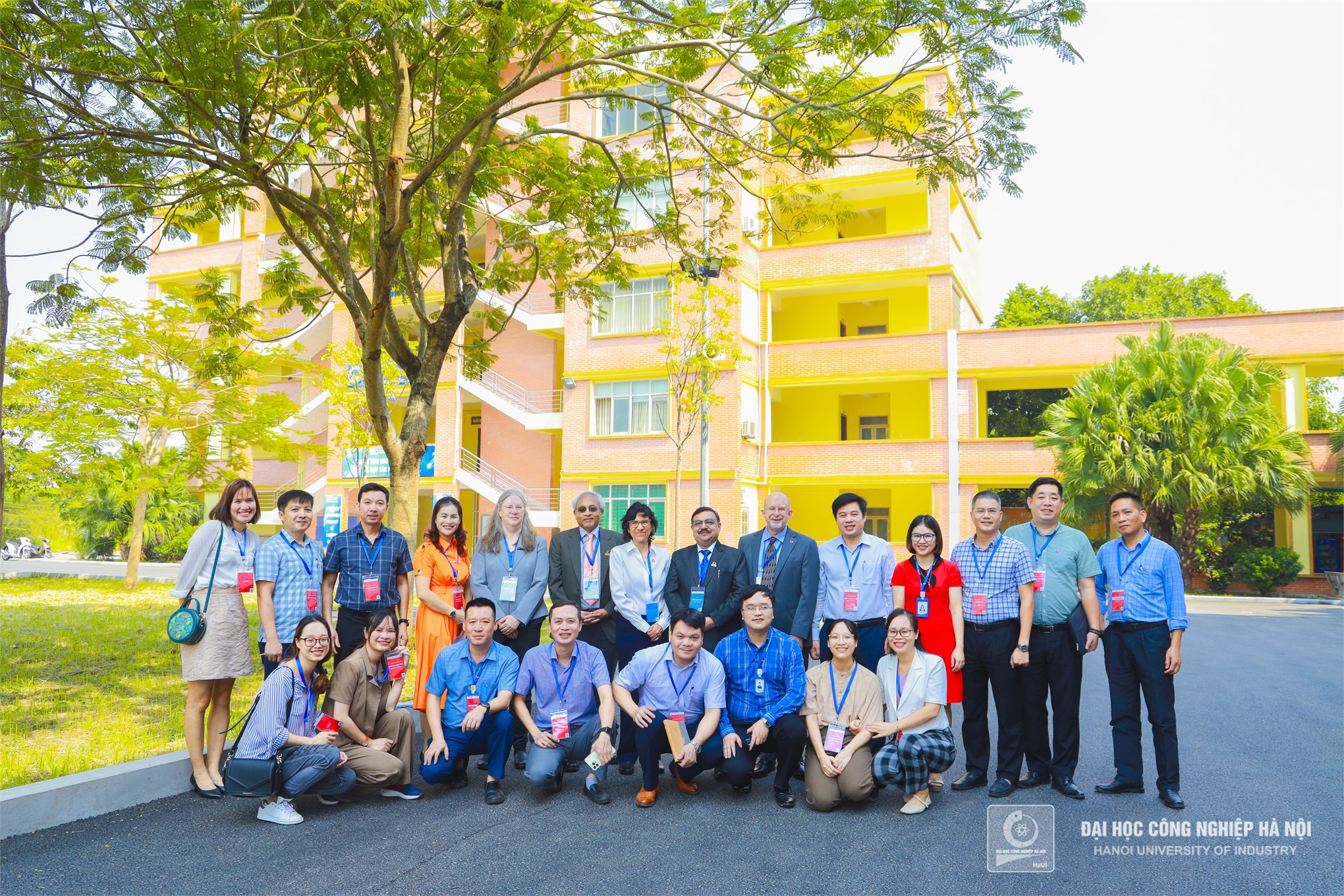 Bế mạc phiên đánh giá chính thức chương trình đào tạo theo chuẩn kiểm định ABET tại trường Đại học Công nghiệp Hà Nội mở ra cơ hội cho sinh viên tốt nghiệp tham gia vào thị trường nhân lực toàn cầu.